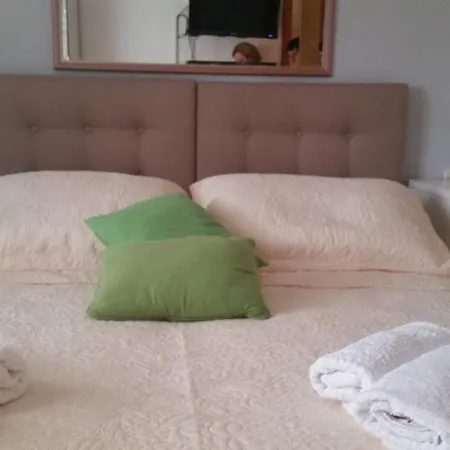 Guest Accomodation Zura Skradin Exterior photo