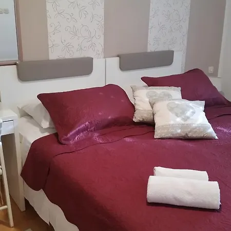 Guest Accomodation Zura Skradin Exterior photo