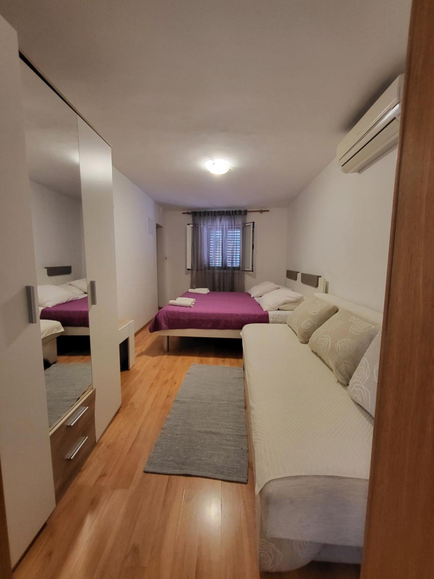 Apartment Guest Accomodation Zura Skradin