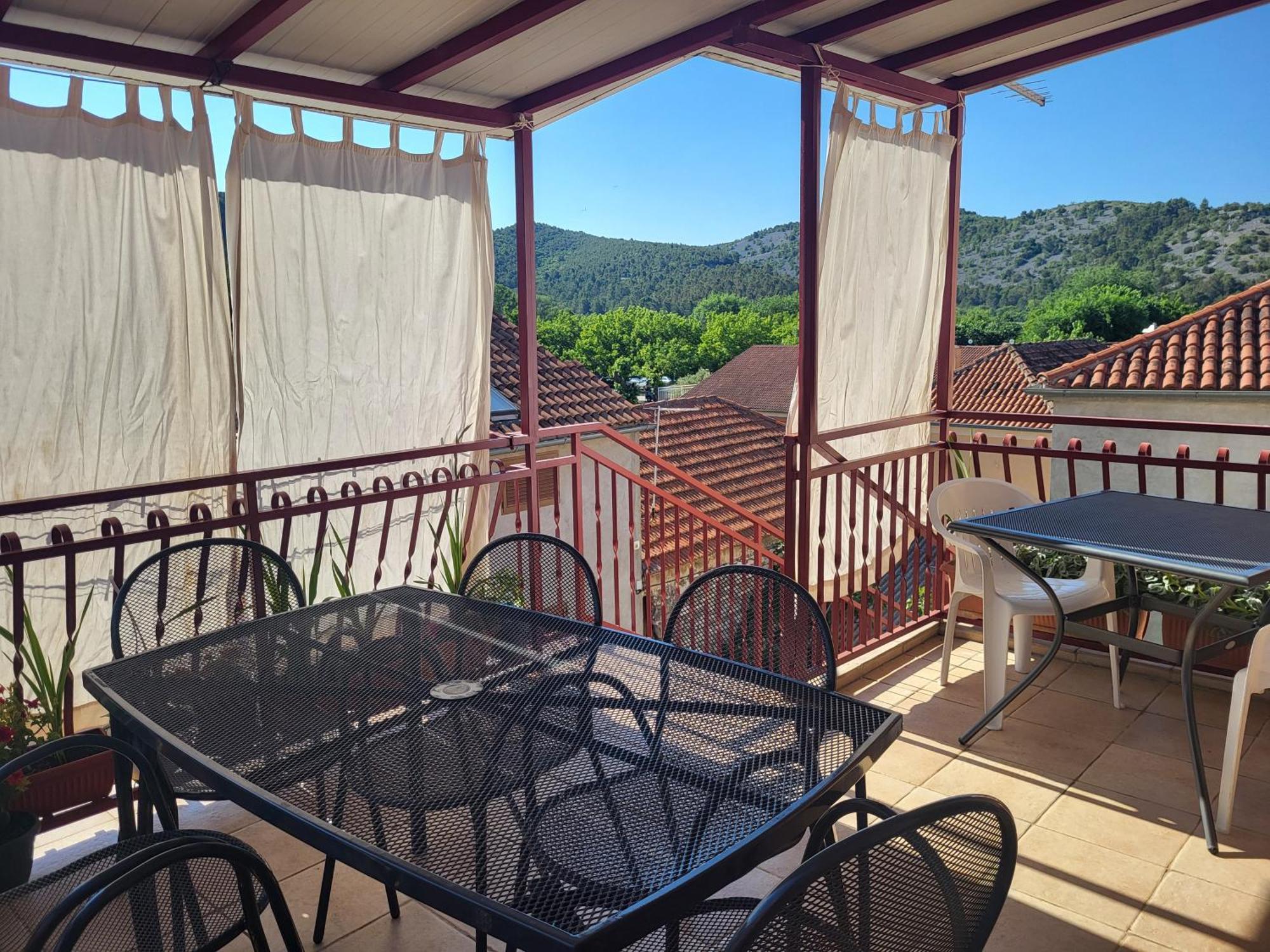 Apartament Guest Zura