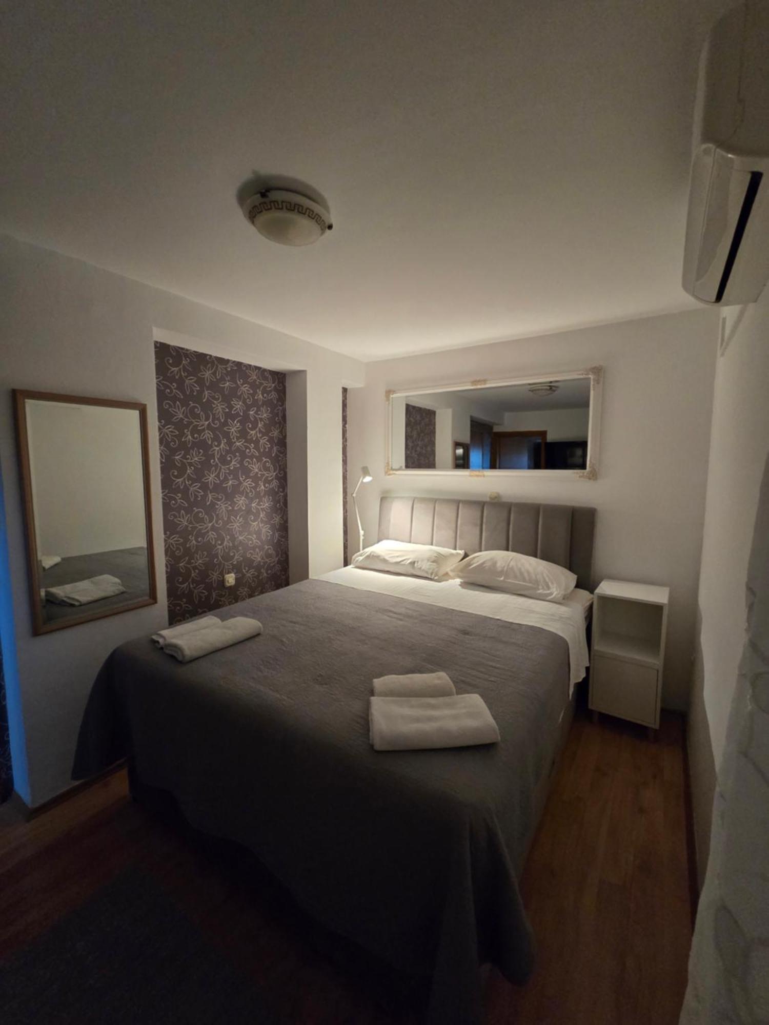 Apartment Guest Accomodation Zura *