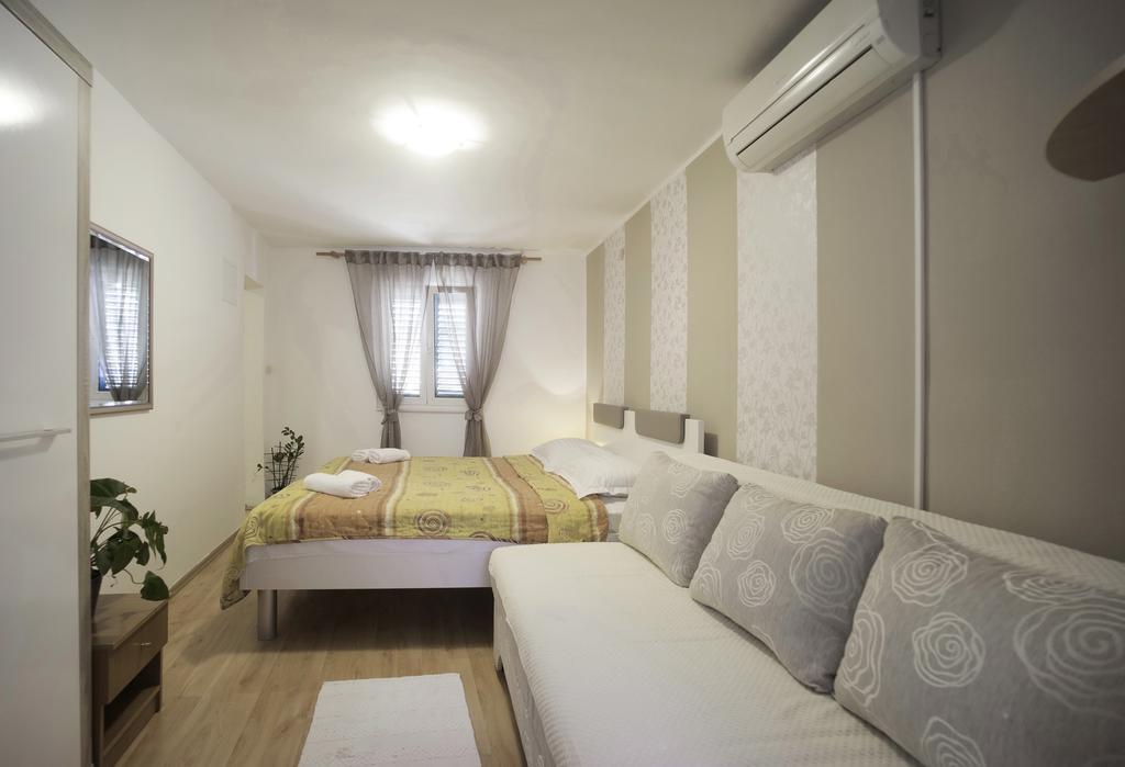 Guest Accomodation Zura Skradin